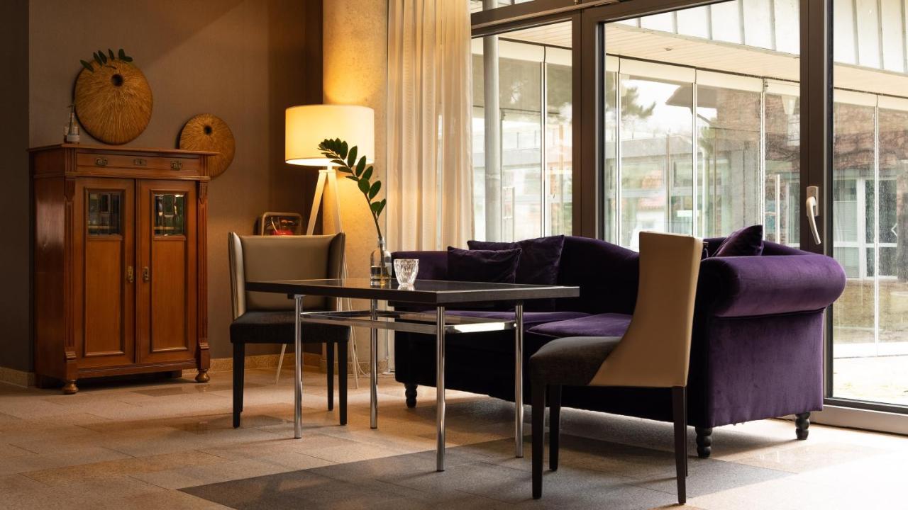 Hotel An Der Wasserburg Вольфсбург Экстерьер фото