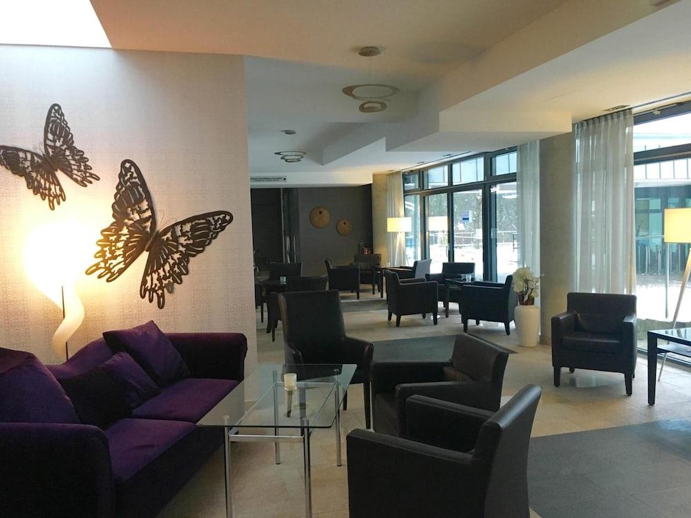 Hotel An Der Wasserburg Вольфсбург Экстерьер фото